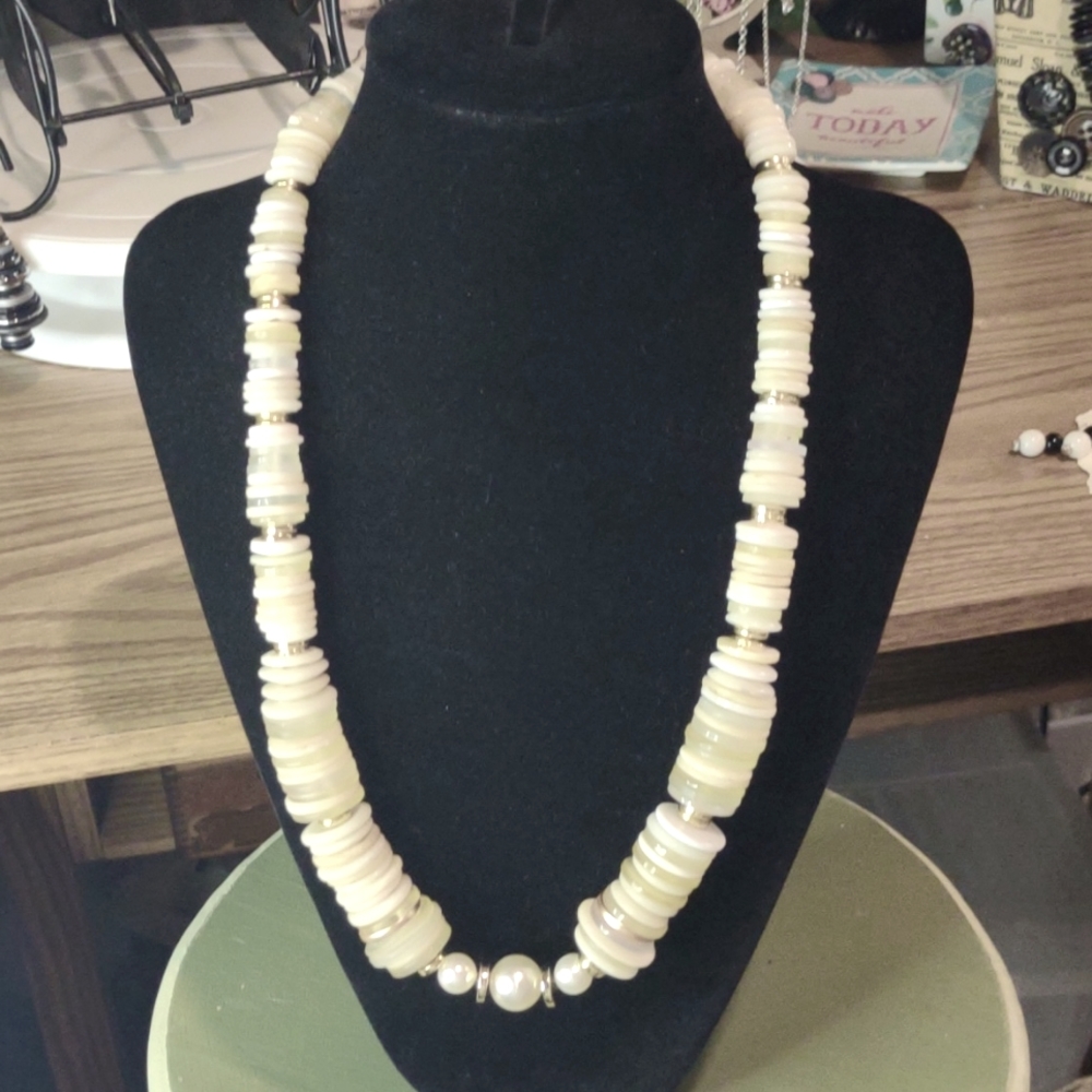 Vintage pearl button necklace